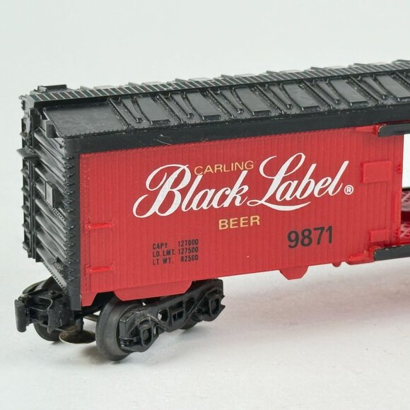 Lionel Carling Black Label Beer Boxcar 9871 Bright Red & Black Detailed Model - Picture 3 of 8
